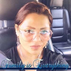 Meet your Posher, Rossy